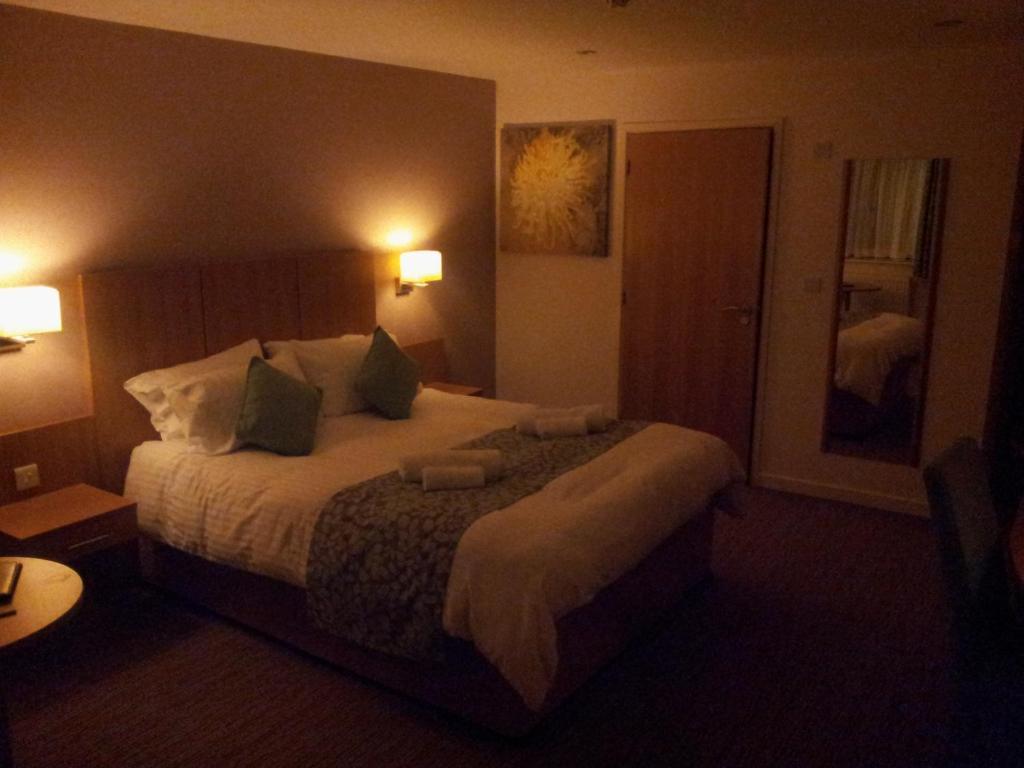 Deangate Motel Lydney Room photo